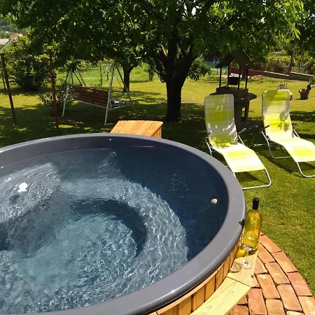 Сasa de vacaciones Ezüsthíd *