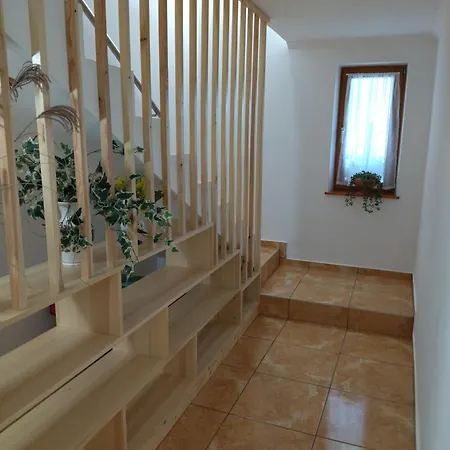 Ezuesthid Vendeghaz *