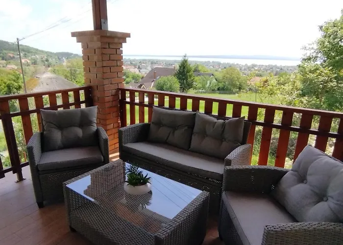 בית נופש Ezuesthid Vendeghaz