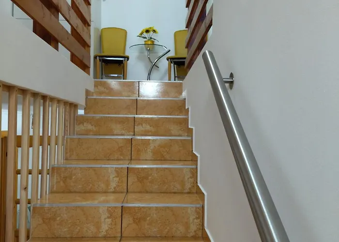 Ezuesthid Vendeghaz בית נופש פוניארצוושהג'